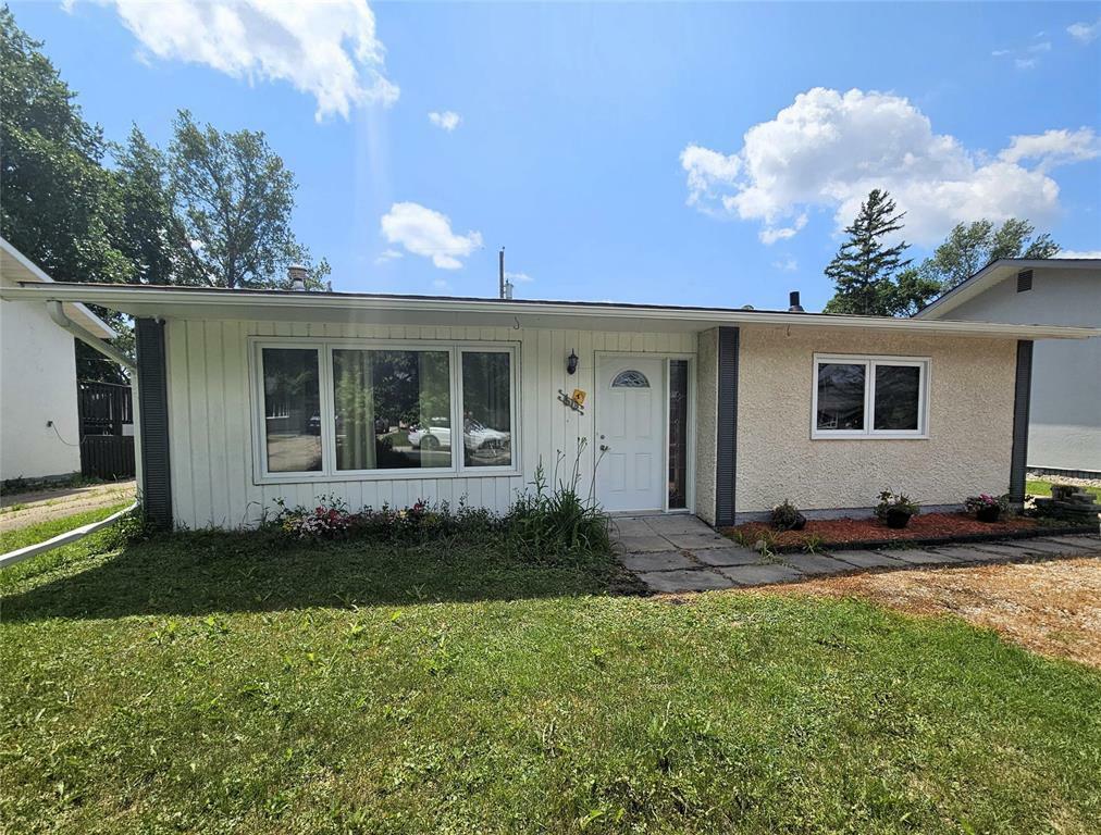 60 Vincent Massey Boulevard  Winnipeg MB R2J 2A9 photo