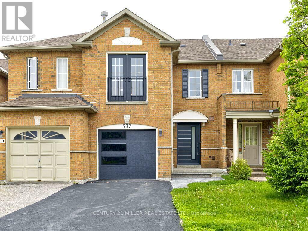 Property Photo: 373 Ravineview Way ON L6H 6S5
