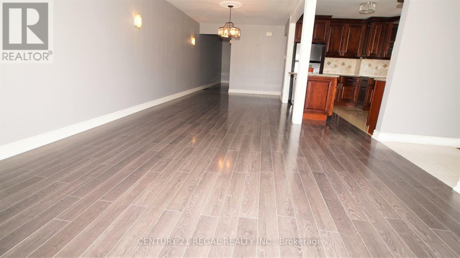 Property Photo: 32 Niantic Crescent Main ON M3A 2H7