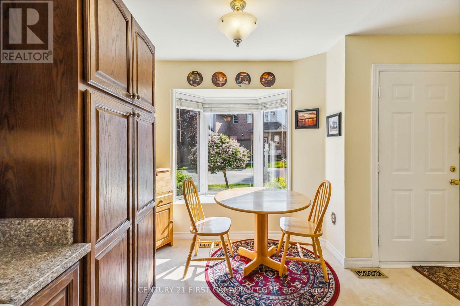 Property Photo: 9 Ailsa Place 59 ON N5Z 4Z6