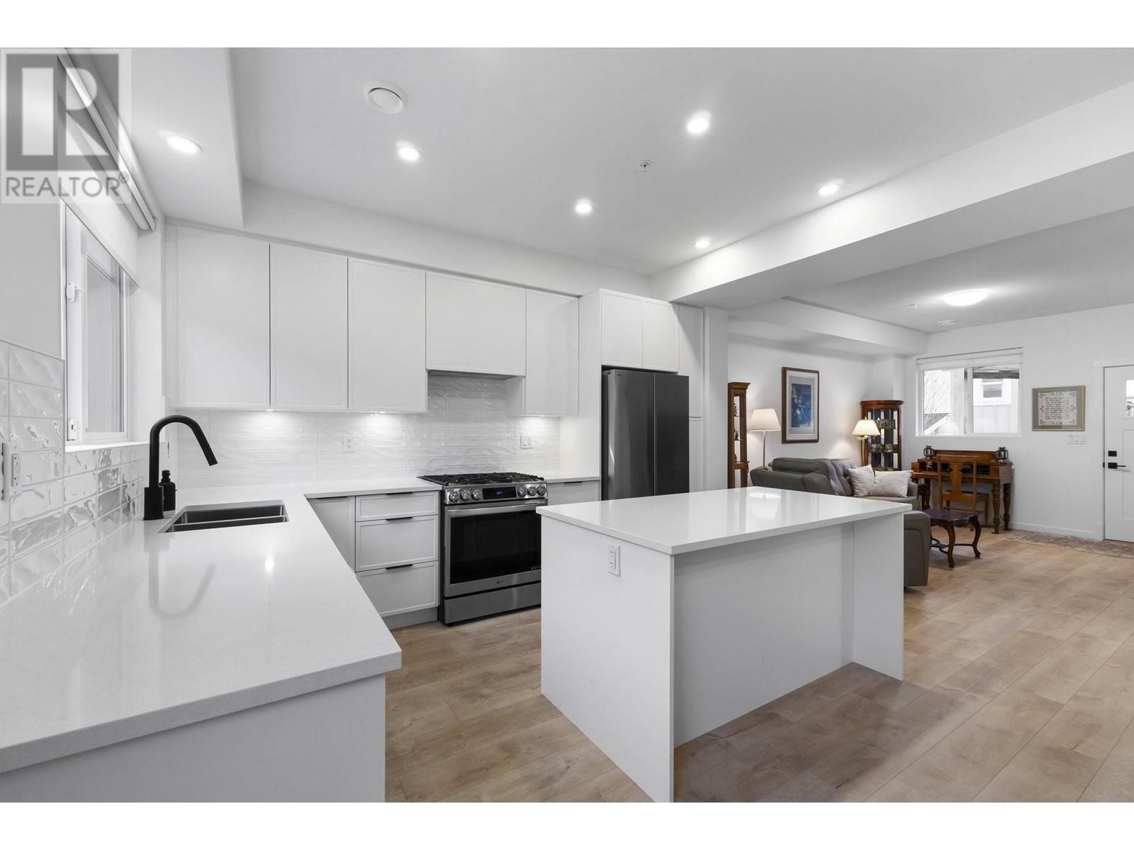 24951 112 Avenue 114  Maple Ridge BC V2W 1Z6 photo