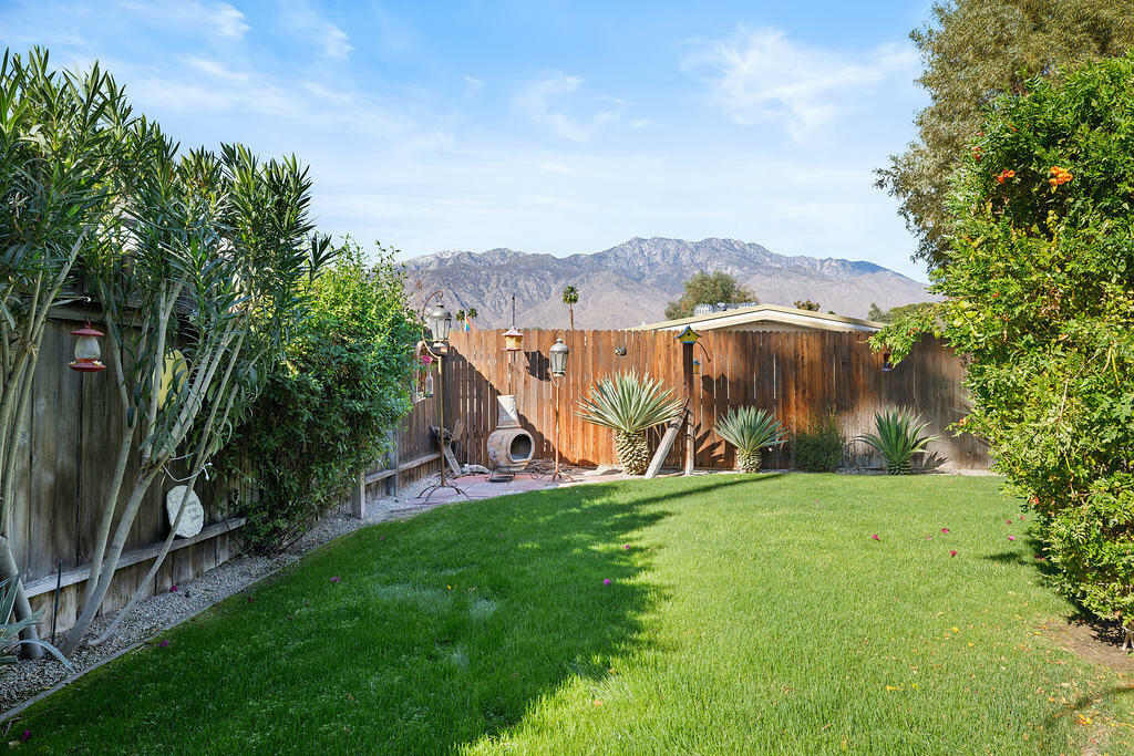 Property Photo: 127 Calle Del Callado CA 92264