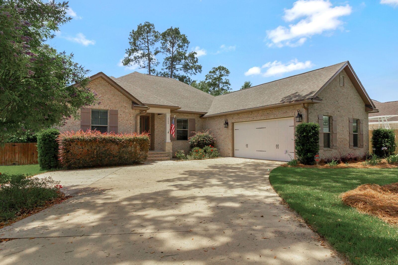 Property Photo: 4480 New Market Road FL 32578