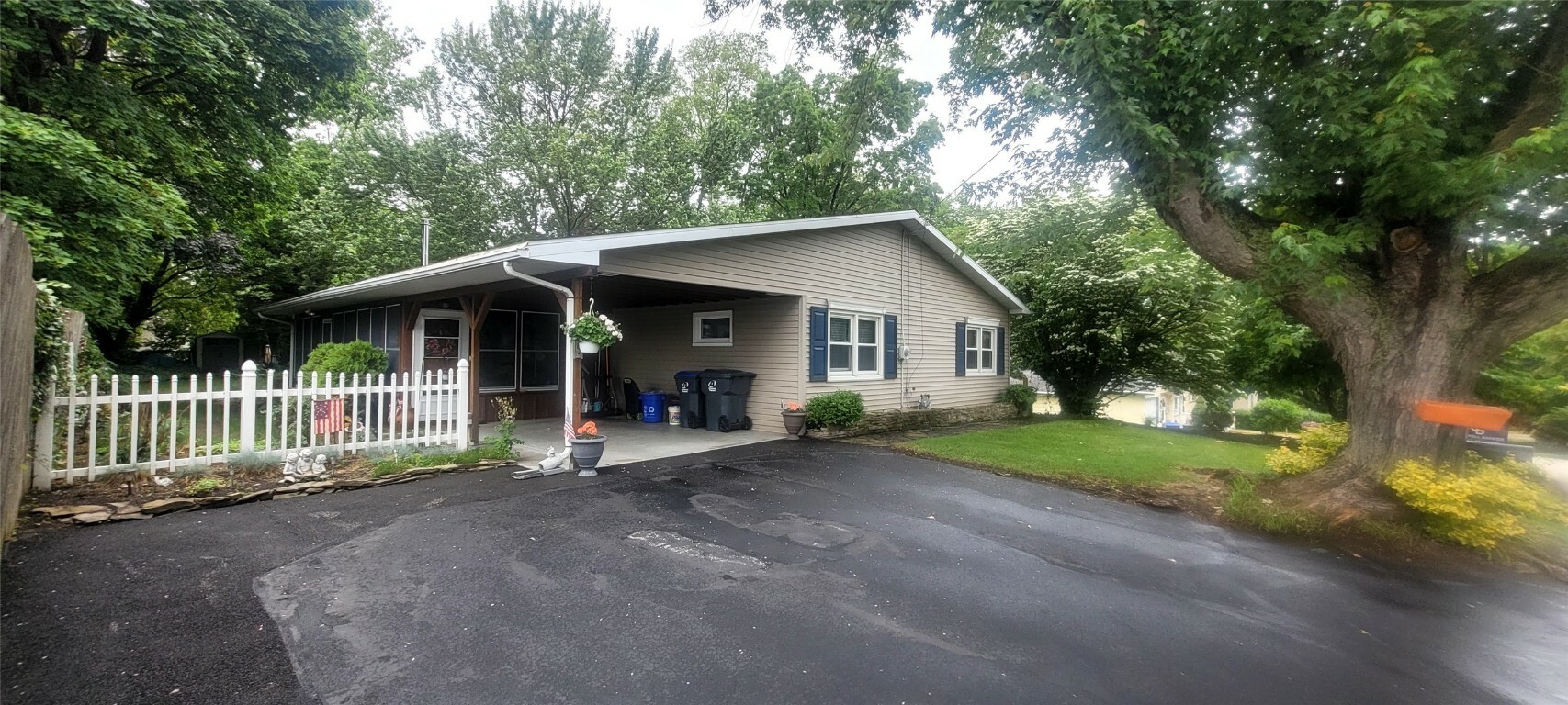 Property Photo: 408 Oregon Avenue PA 16505