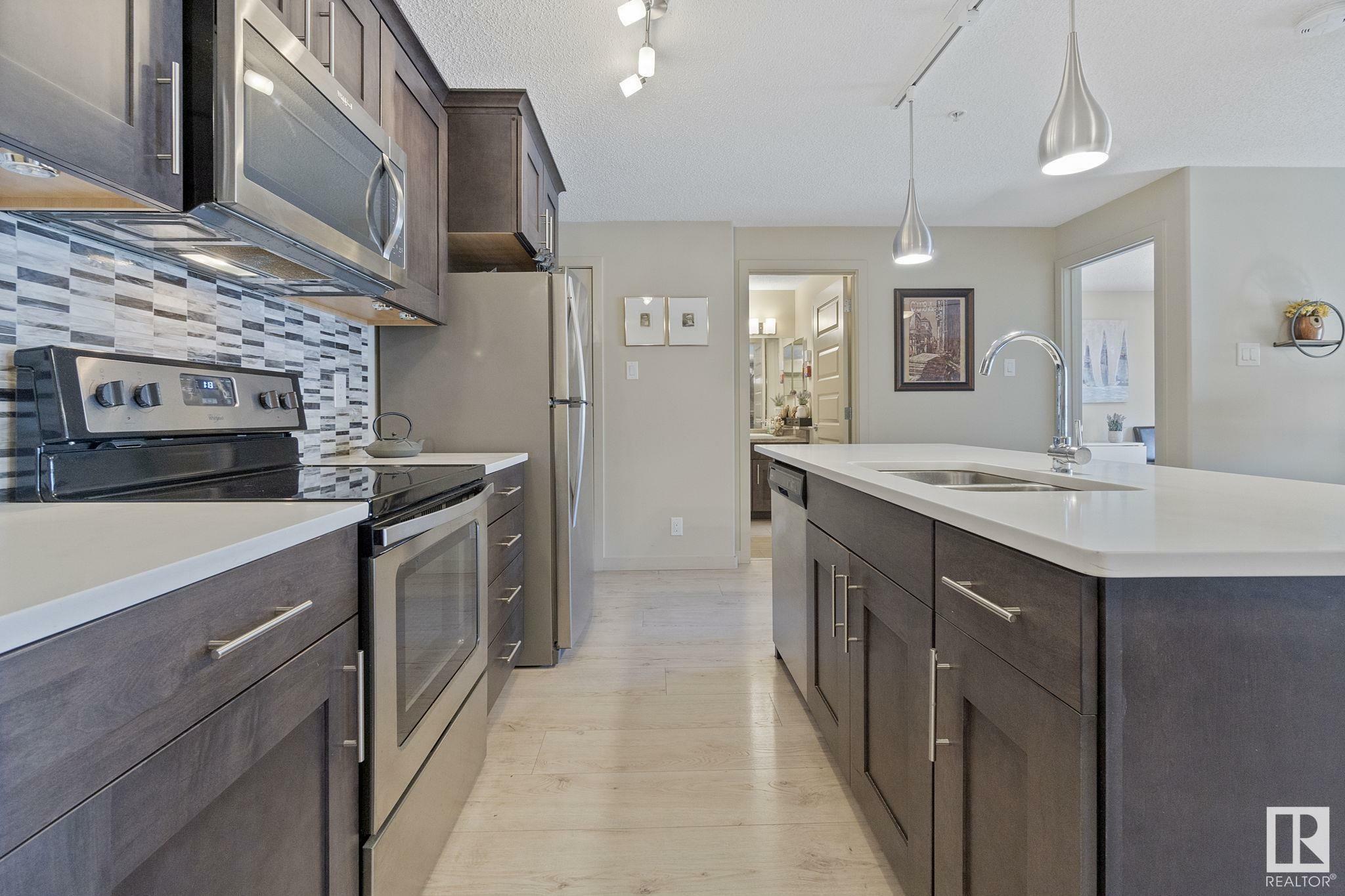 Photo de la propriété: 4008 Savaryn Drive SW 305 AB T6X 2E5