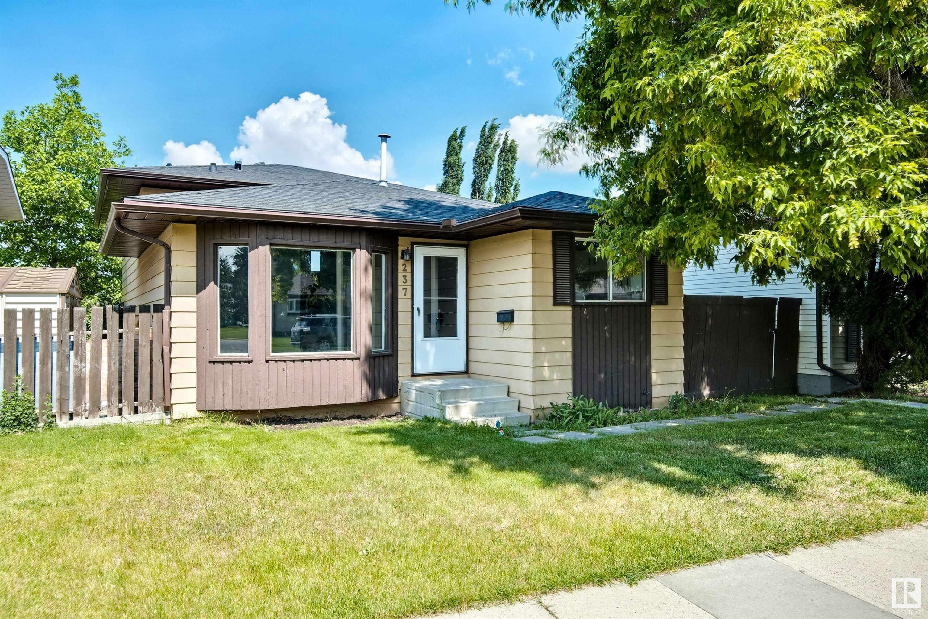 Property Photo: 237 Weston Drive AB T7X 1T6