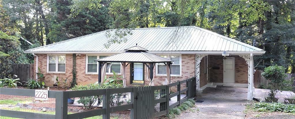 Property Photo: 2225 Harold Lane SE GA 30080