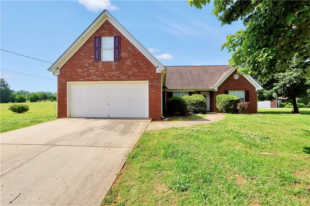 Property Photo: 502 Gallantry Trail GA 30252