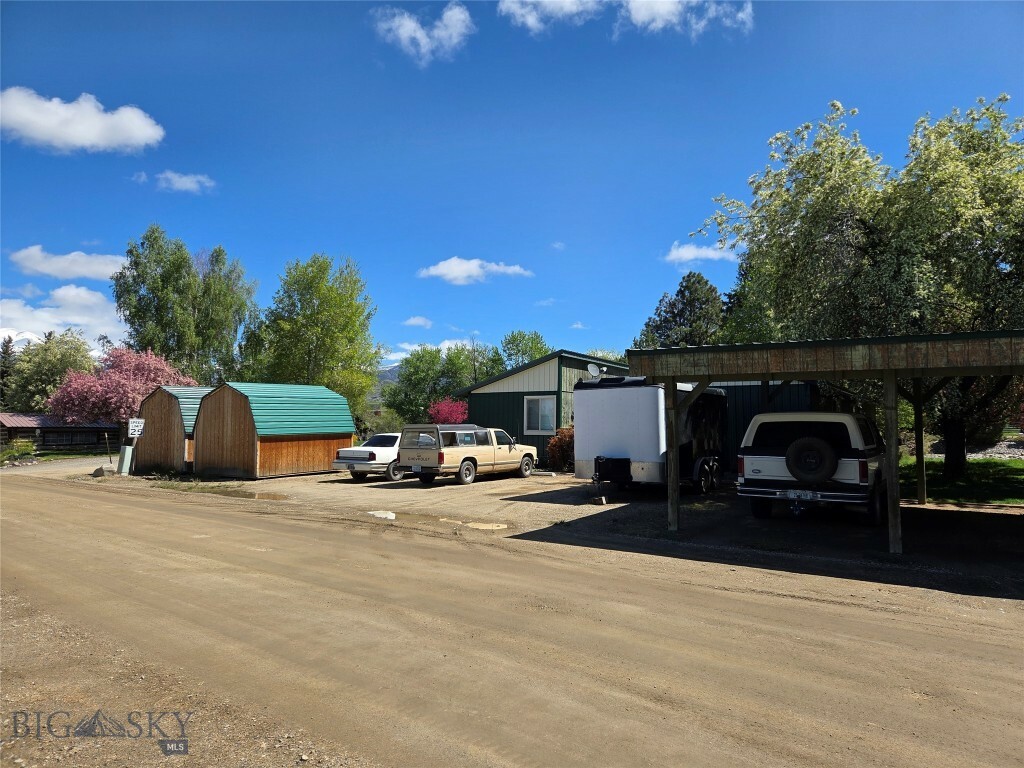 Property Photo: 2 Kearney Lane MT 59749