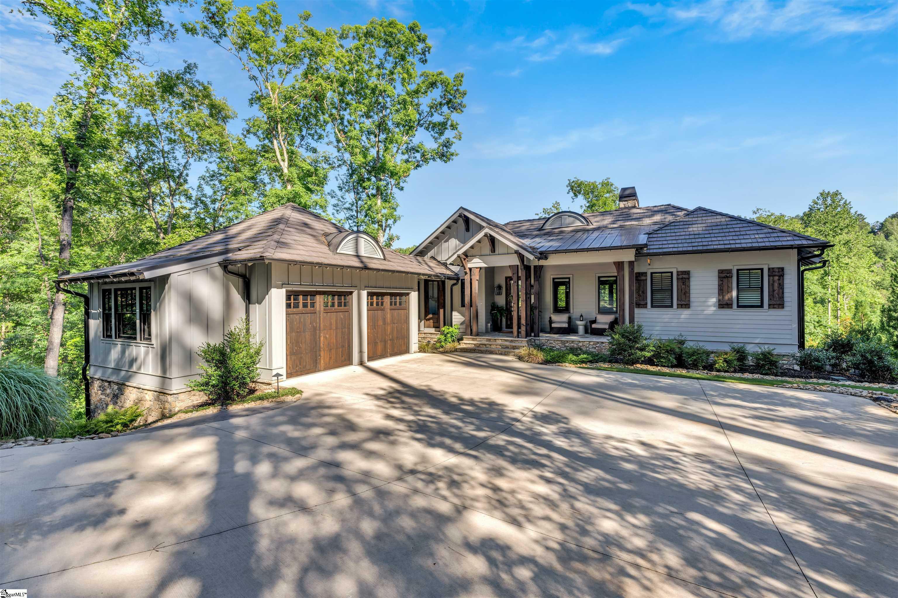 Property Photo: 201 Saranac Drive SC 29685