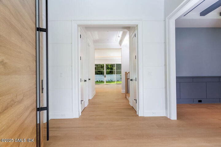 Property Photo:  6 Dorchester Lane  CT 06878 