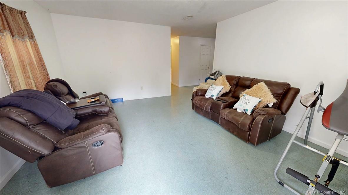 Property Photo: 1110 Pinder Lane LA 70633