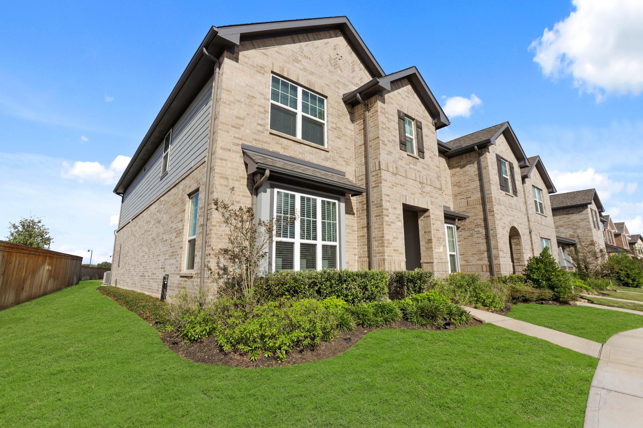 Property Photo: 8050 Scanlan Trace TX 77459