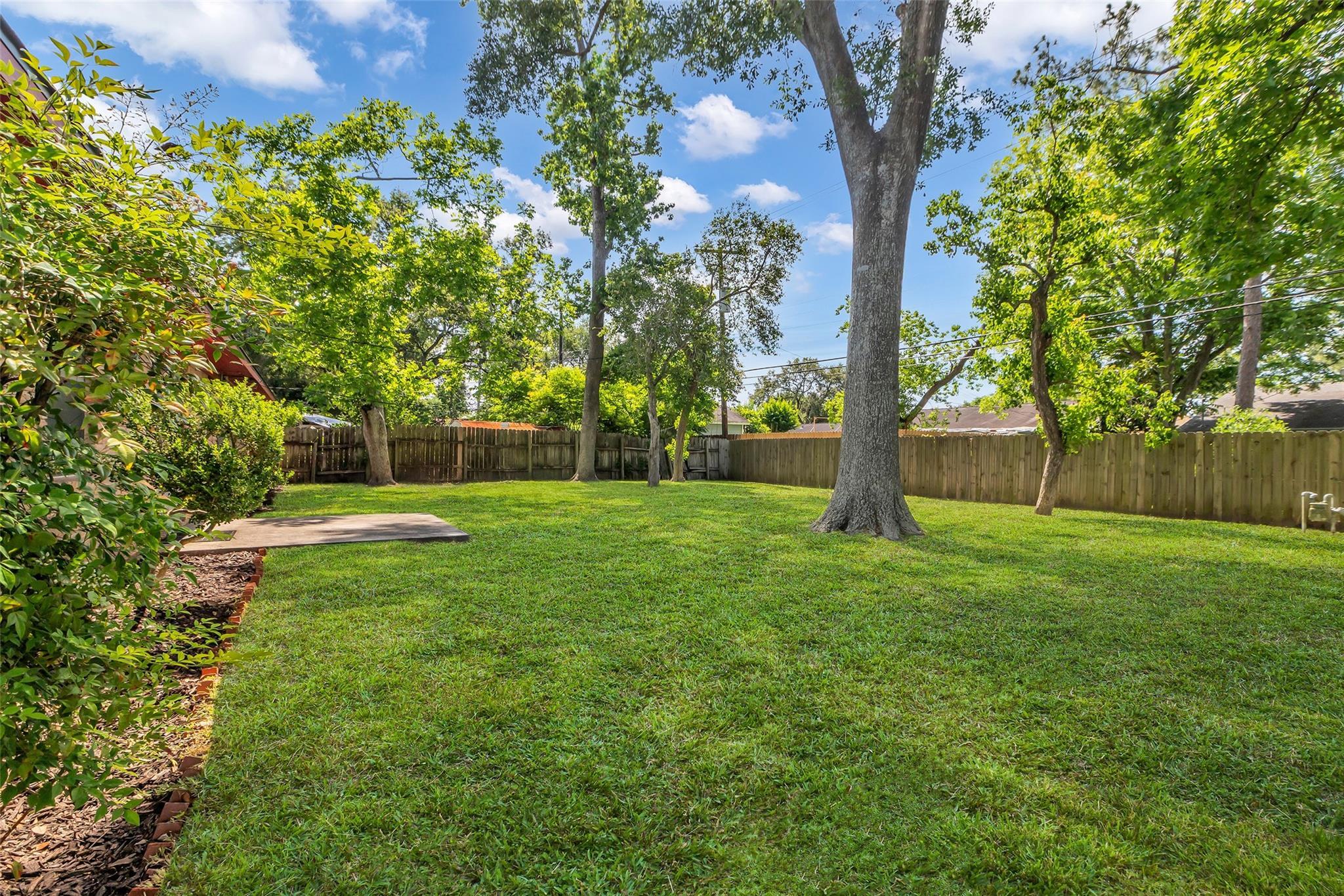 Property Photo:  5839 Ettrick Drive  TX 77035 