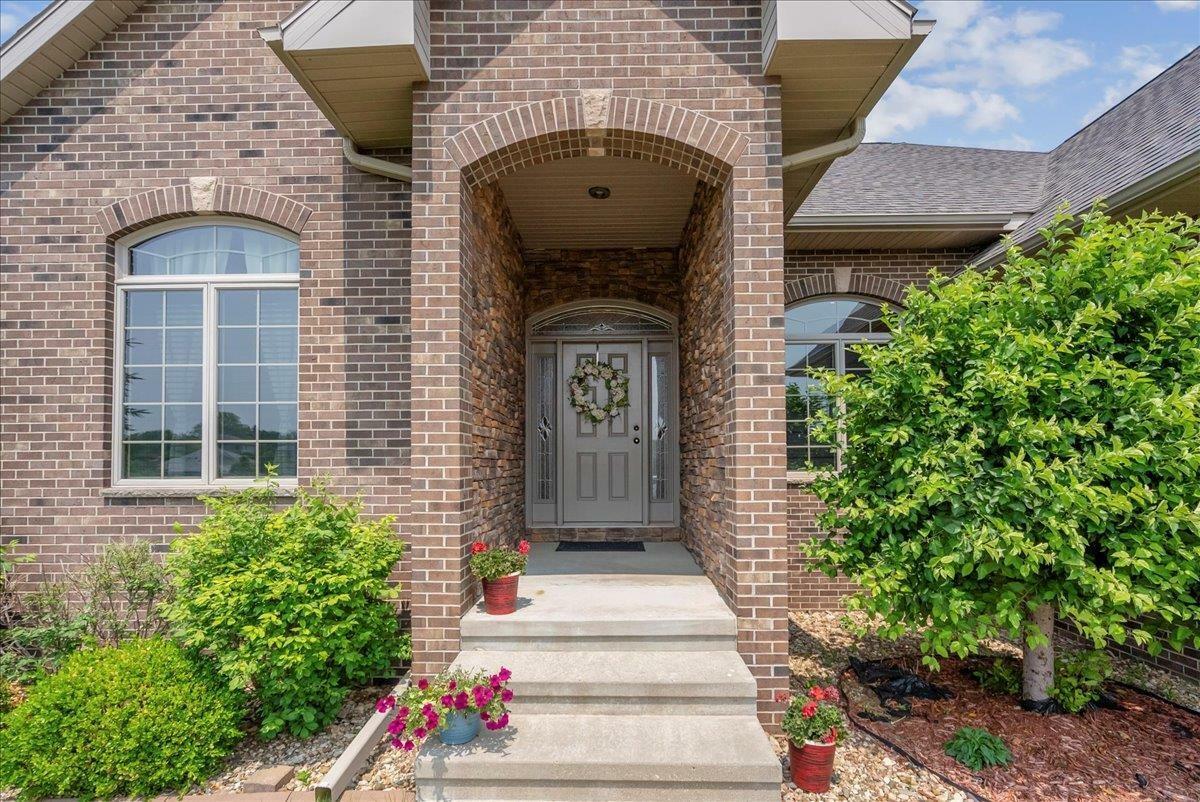 Property Photo: 4032 Wynnewood Drive IA 50613