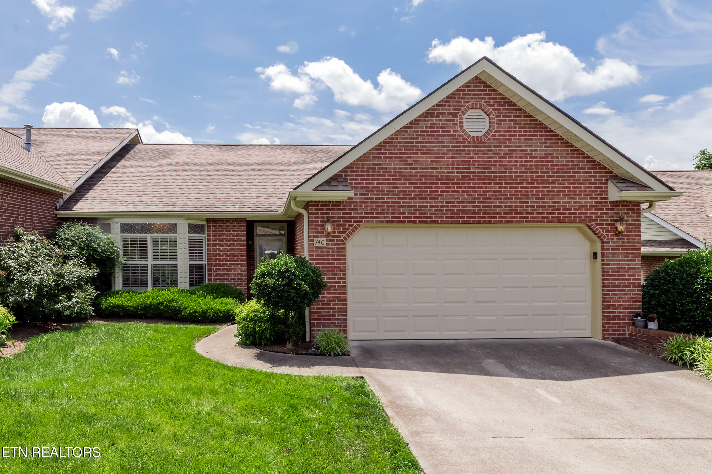 Property Photo: 740 Sterchi Park Way F7 TN 37912