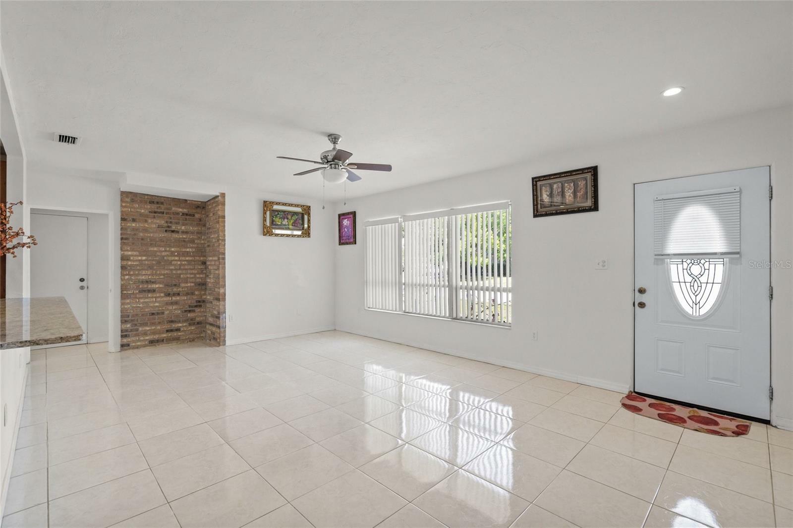 Property Photo: 2524 Tuttle Way FL 34239