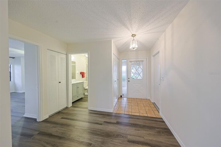 Property Photo: 1508 Ingram Drive 20 FL 33573