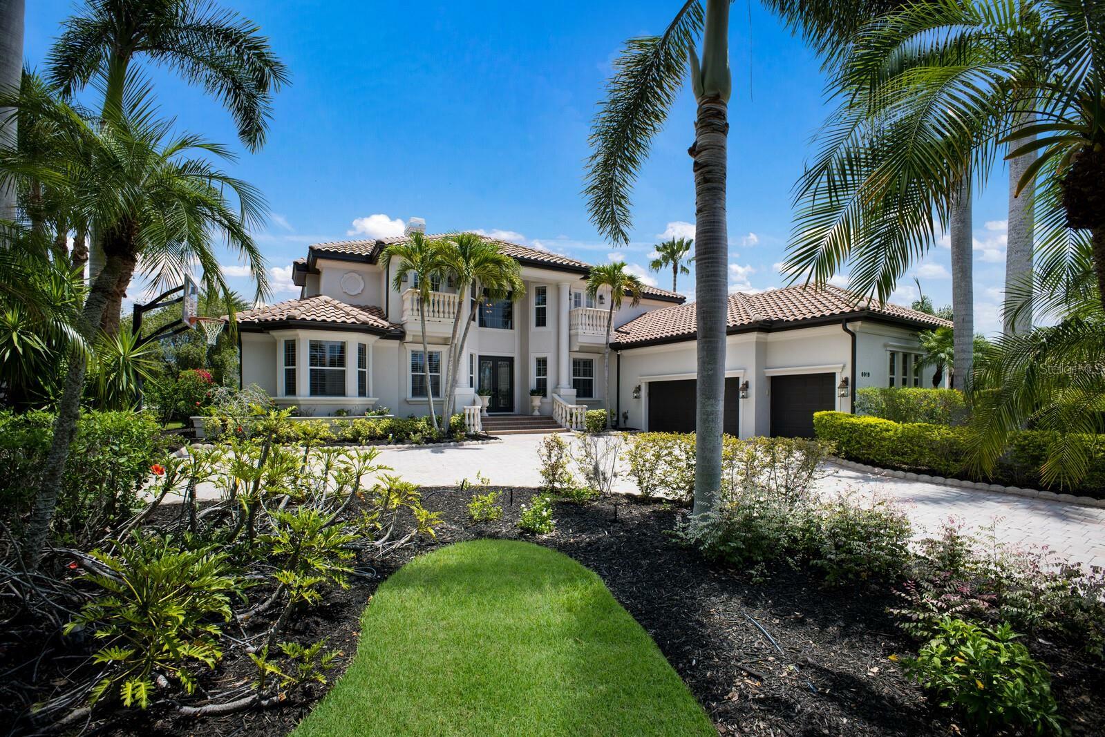 Property Photo:  6919 Westchester Circle  FL 34202 