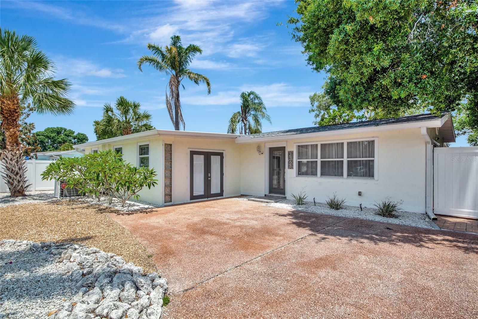 2363 Milford Circle  Sarasota FL 34239 photo