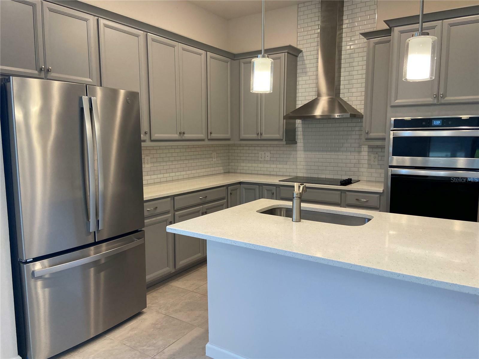 Property Photo: 1326 Bangor Drive FL 32174