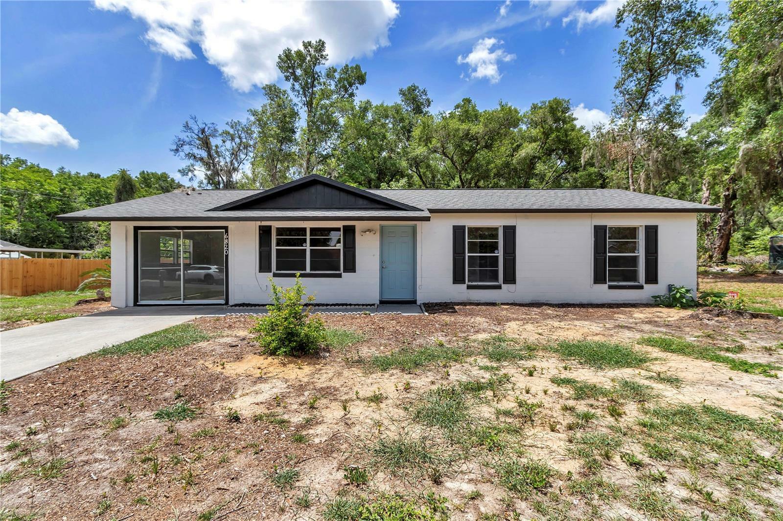 Property Photo: 6820 SE 108th Street FL 34420