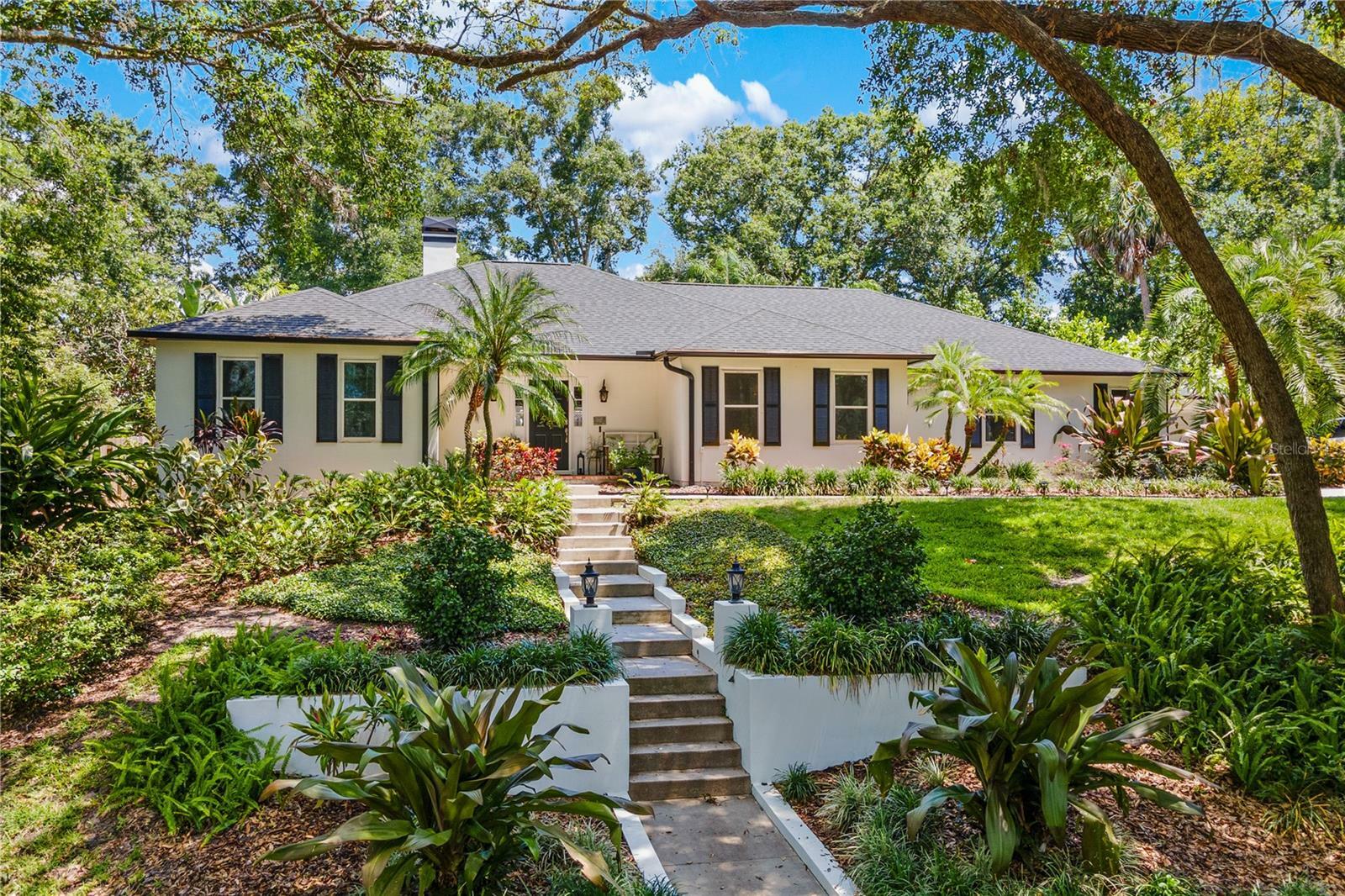Property Photo:  2214 Dogwood Circle  FL 32757 