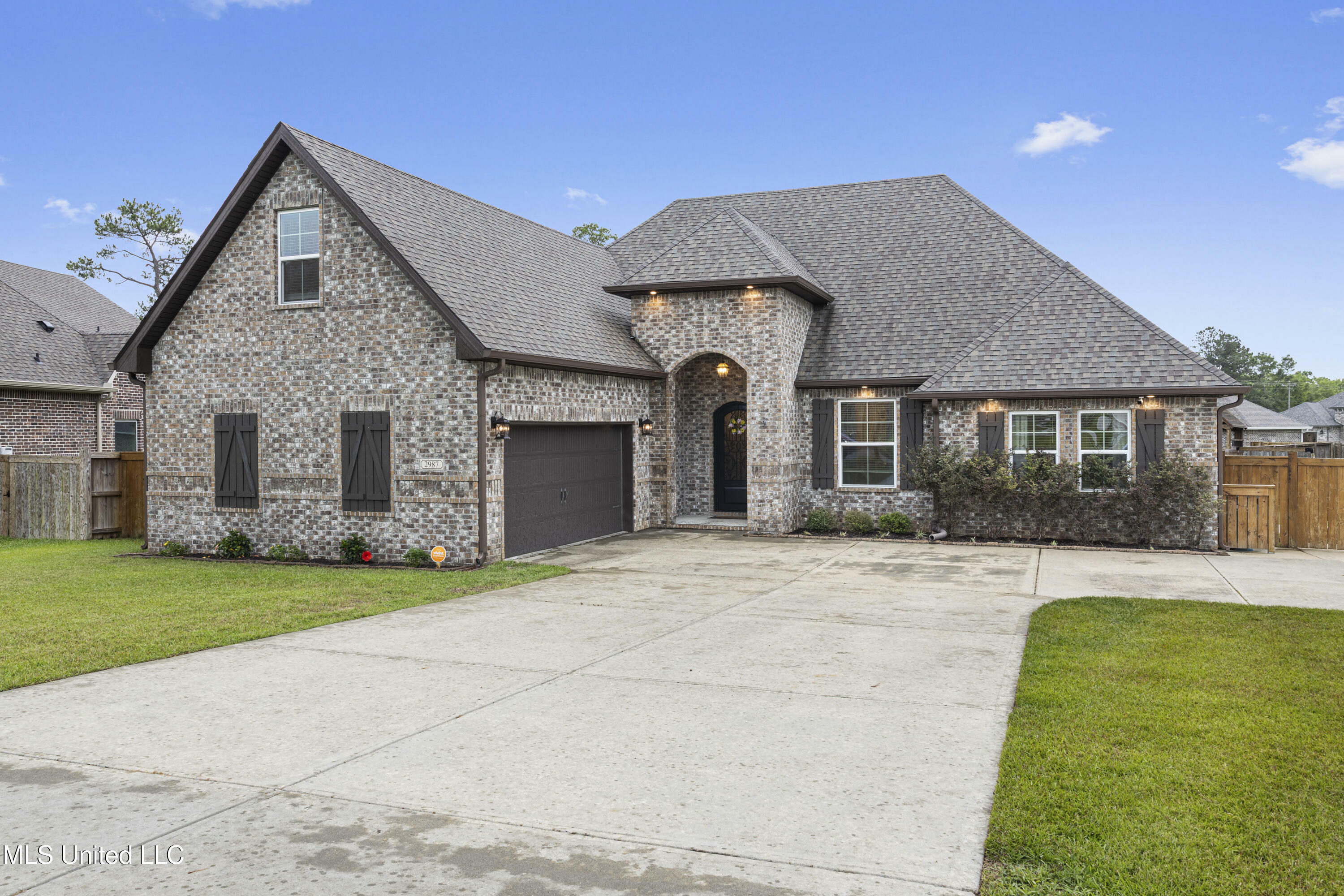 Property Photo: 2987 Rue Acadian Gardens MS 39532