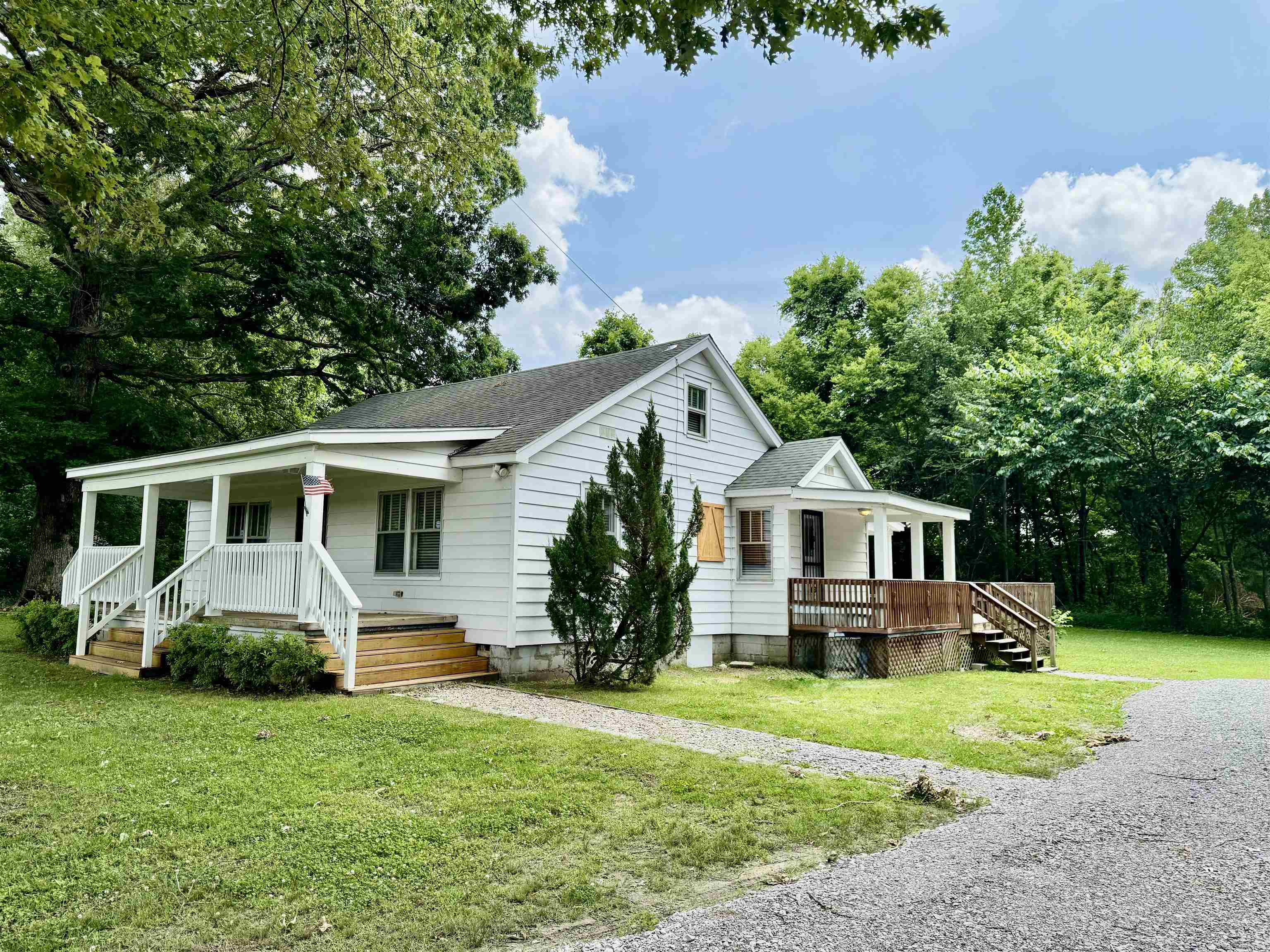 Property Photo: 4120 Chambers Chapel Rd TN 38002