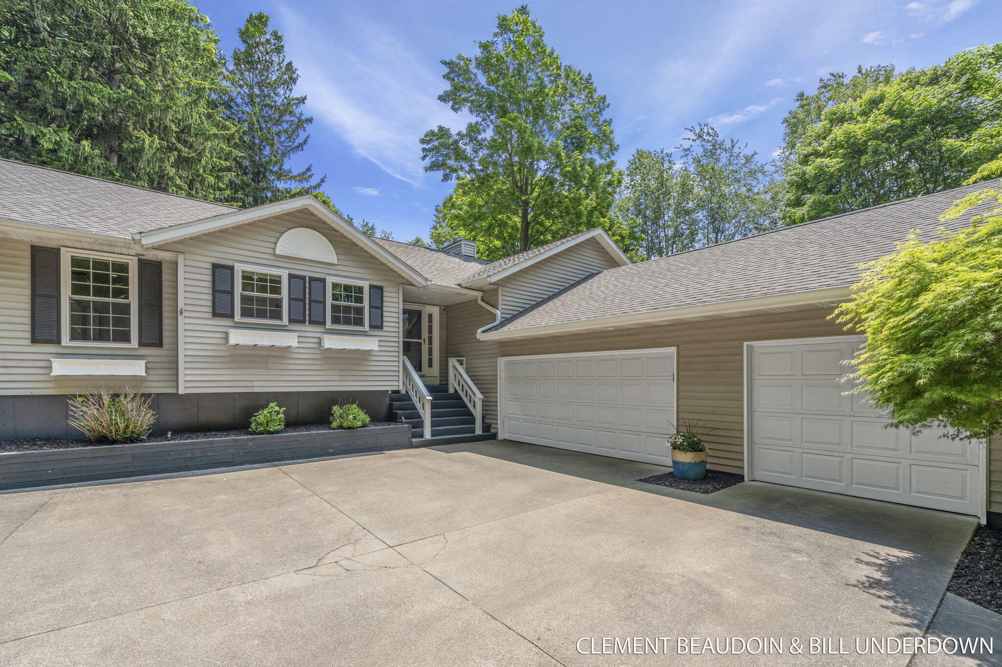 Property Photo: 477 S Union Street MI 49406