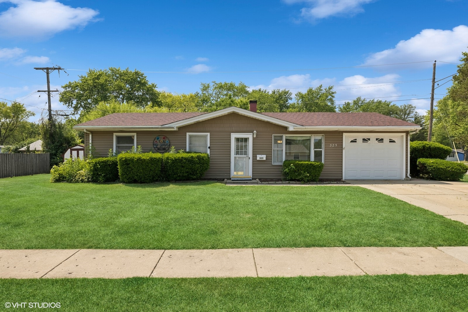 325 Larkdale Row  Wauconda IL 60084 photo
