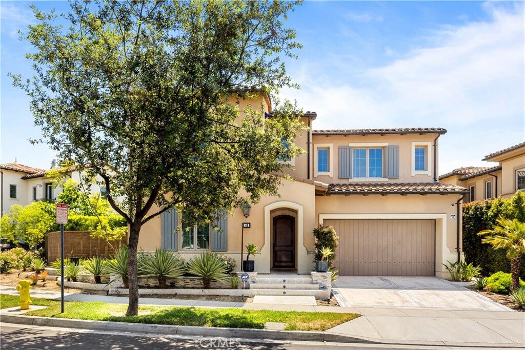 Property Photo:  49 Shadybend  CA 92602 