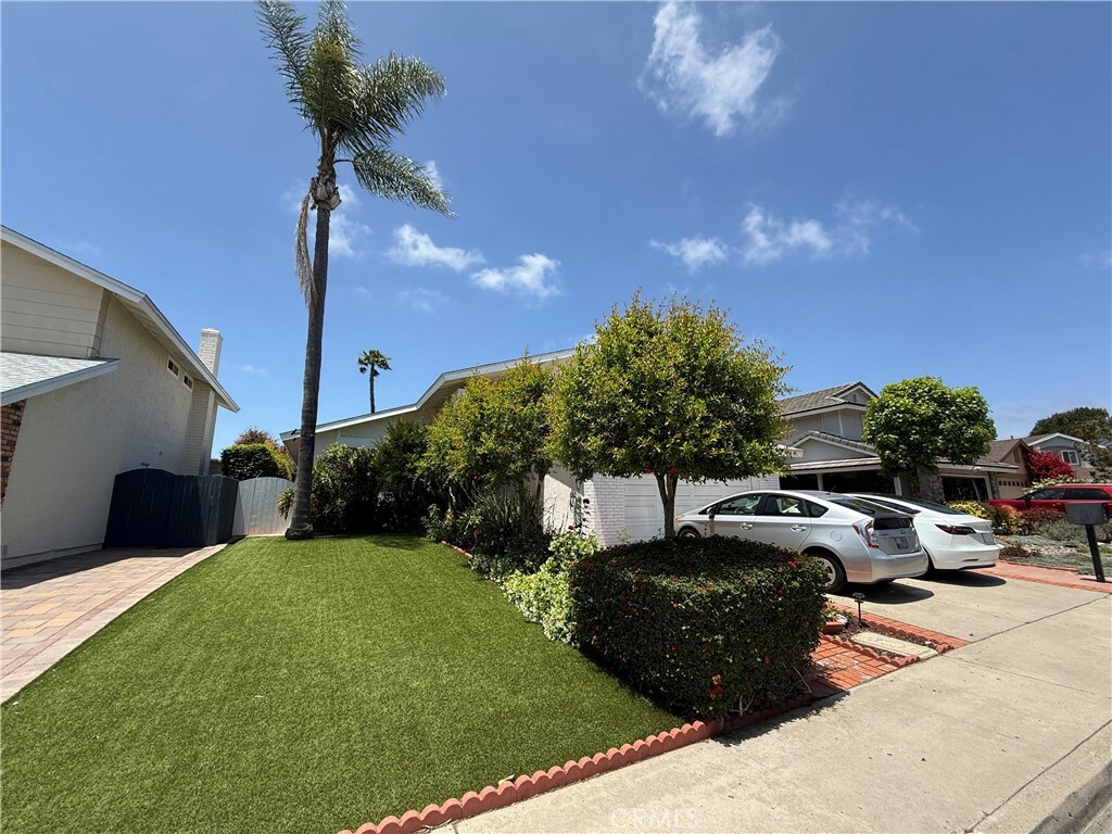 Property Photo: 8730 Twin Trails Drive CA 92129