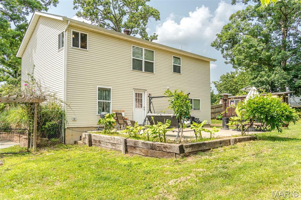 Property Photo: 404 Kingsley Drive MO 63077