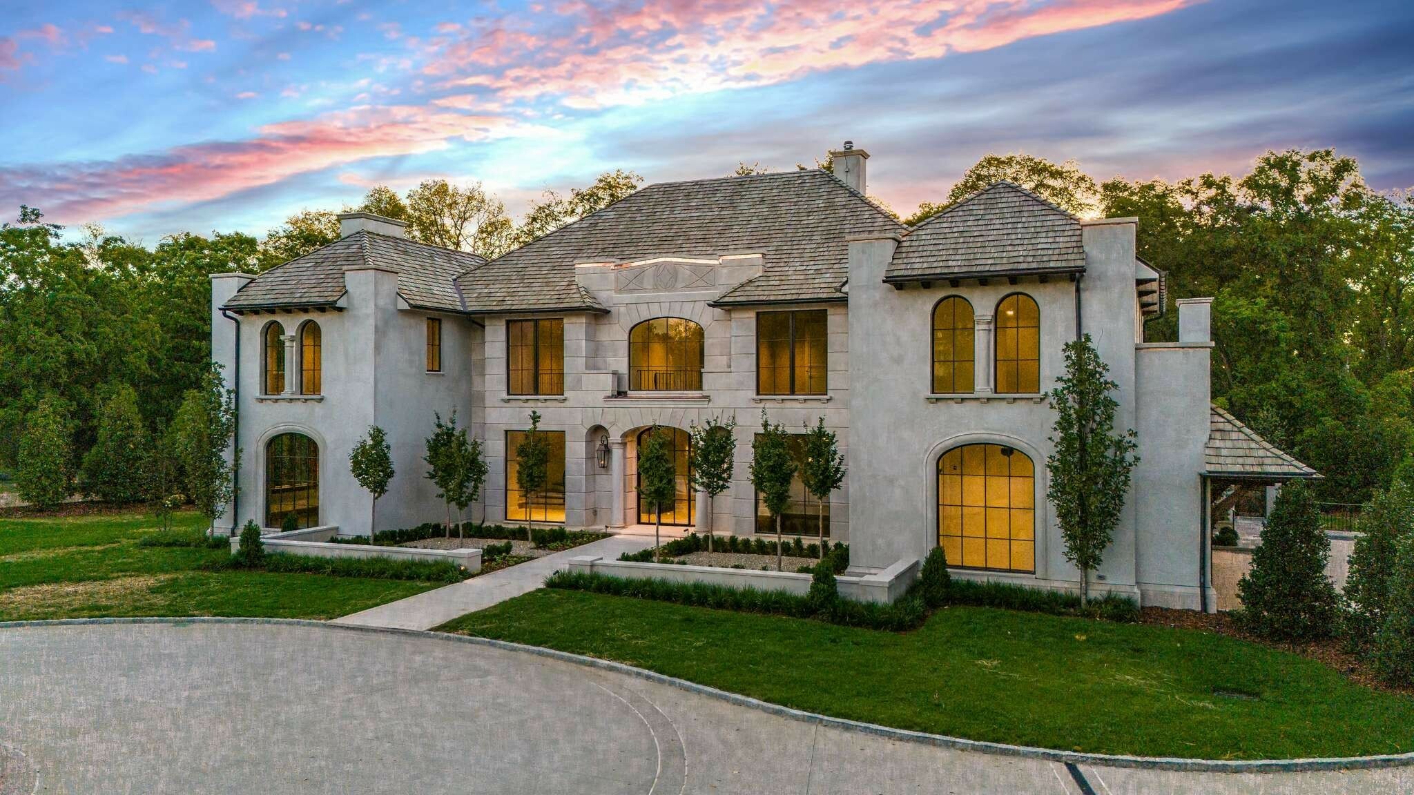 533 Belle Meade Blvd  Nashville TN 37205 photo