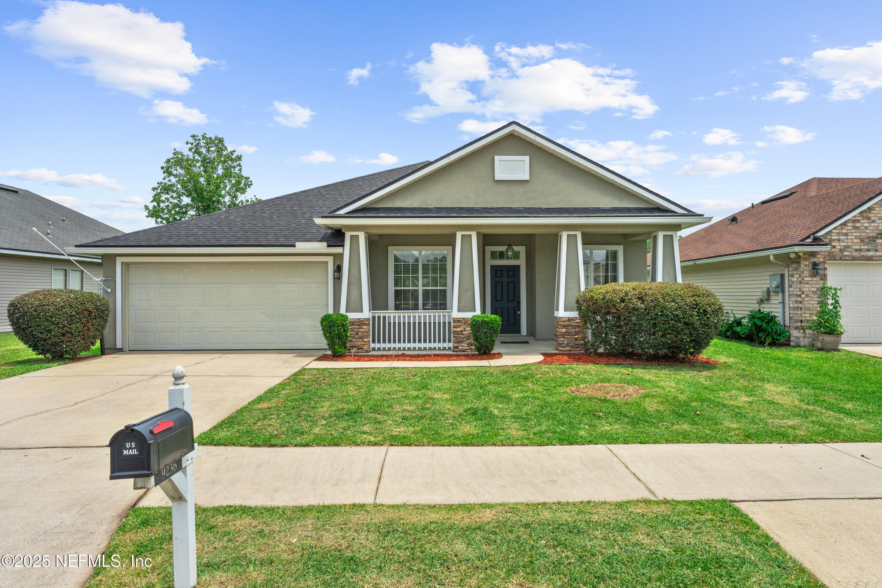 Property Photo:  9236 Prosperity Lake Drive  FL 32244 