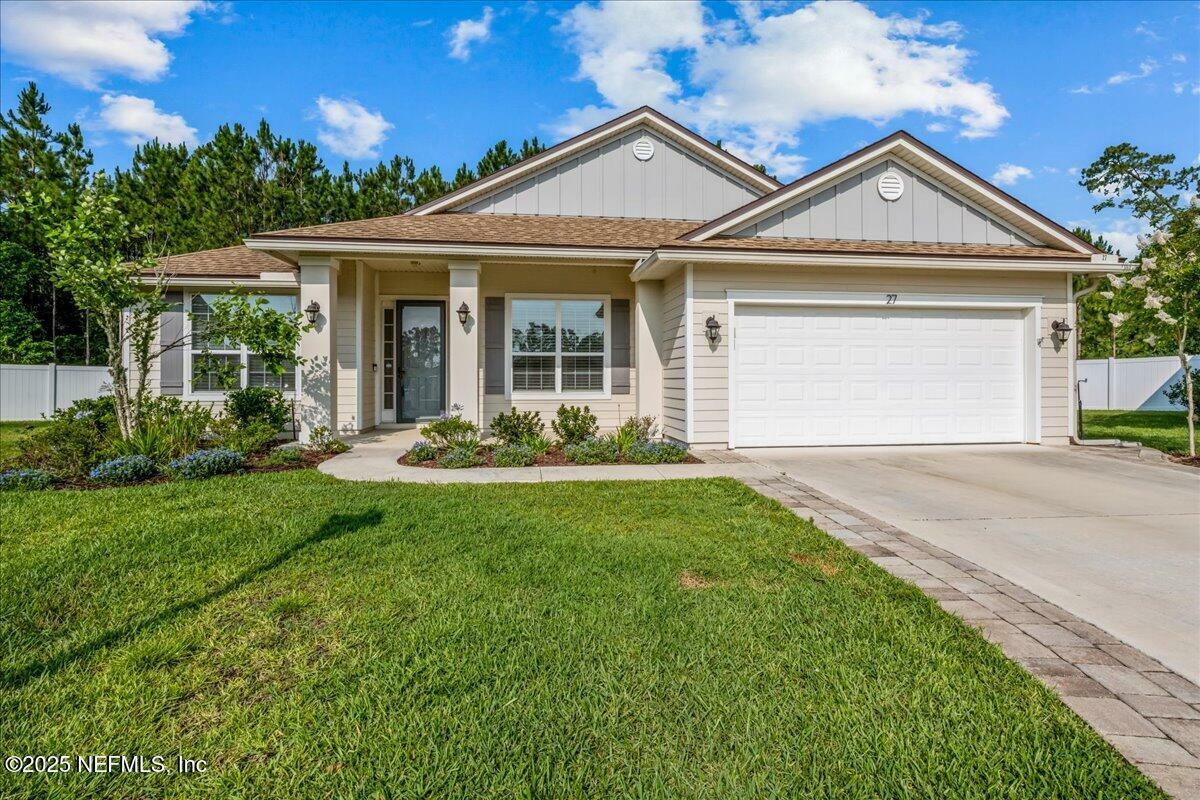 Property Photo: 27 Shady Lake Court FL 32095