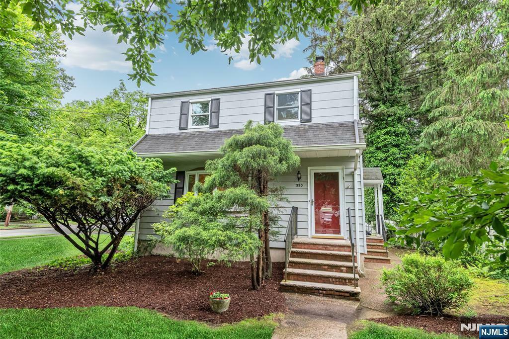 Property Photo: 330 Vesta Court NJ 07450