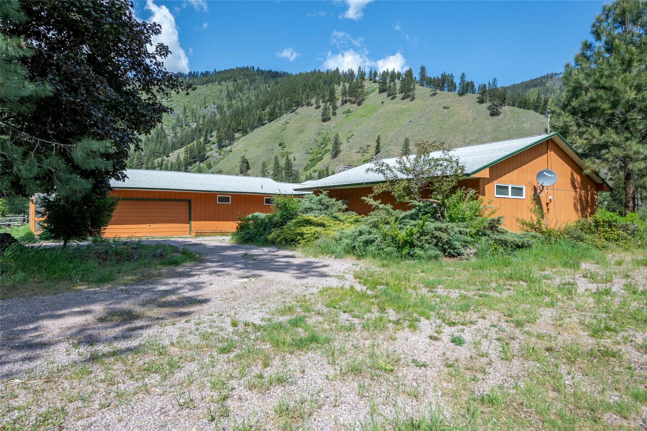 Property Photo: 1165 Rock Creek Road MT 59825