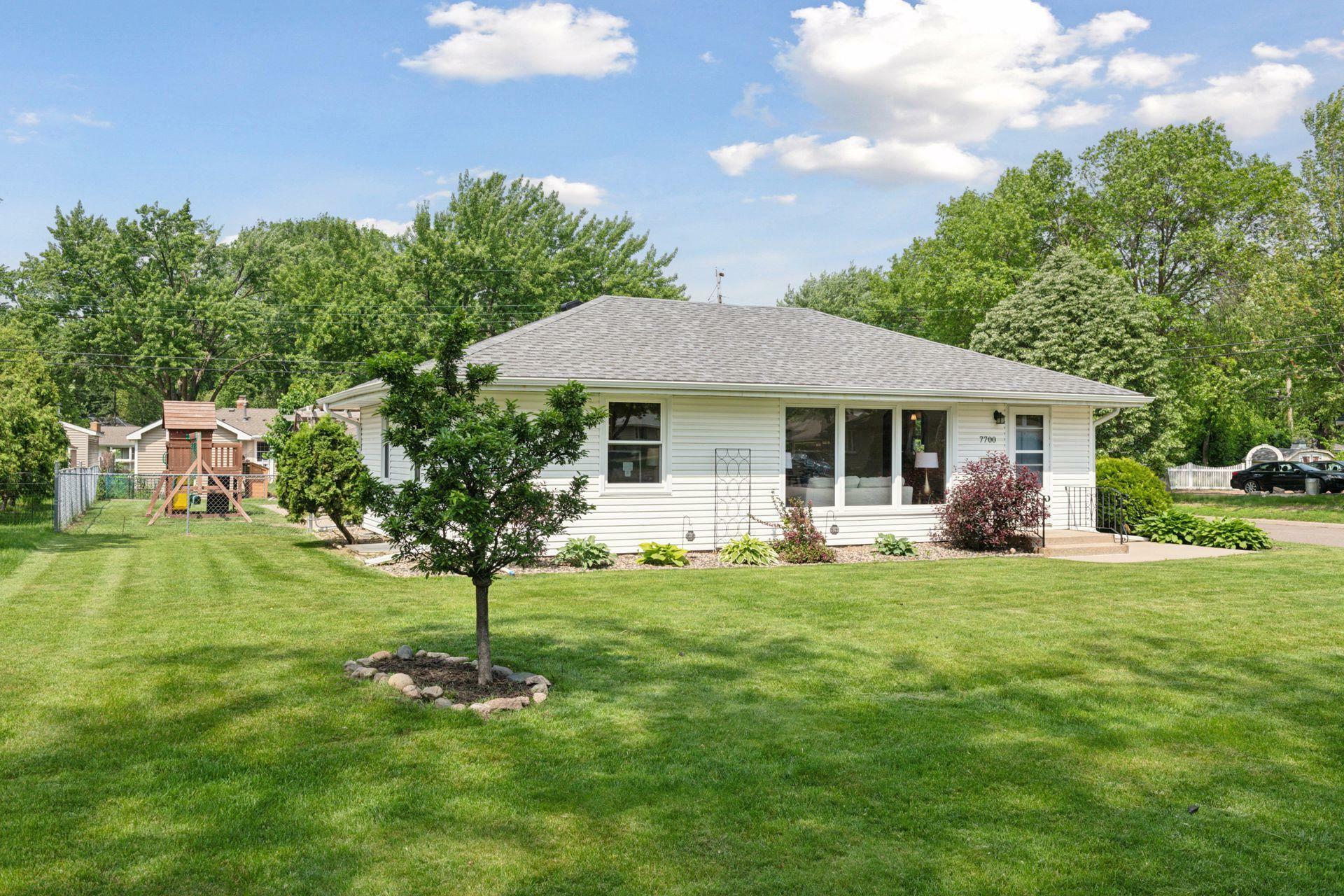 Property Photo: 7700 Upton Avenue S MN 55423