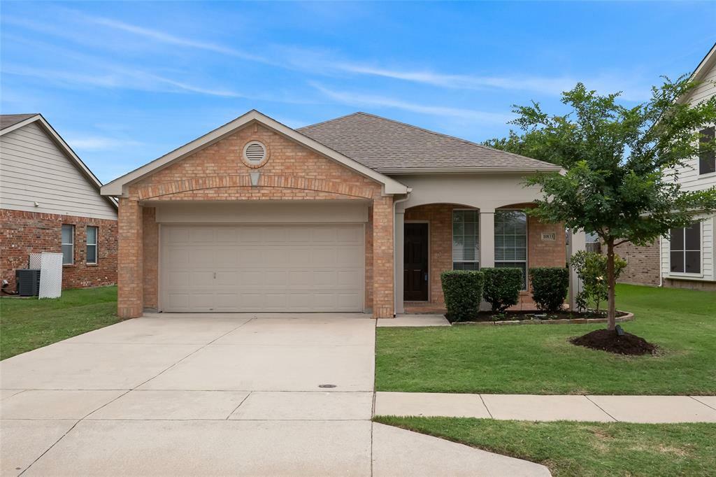 Property Photo: 10833 Hawks Landing Road TX 76052