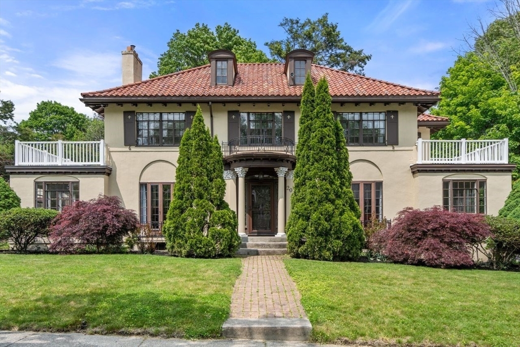 Property Photo: 20 Rittenhouse Rd MA 01602