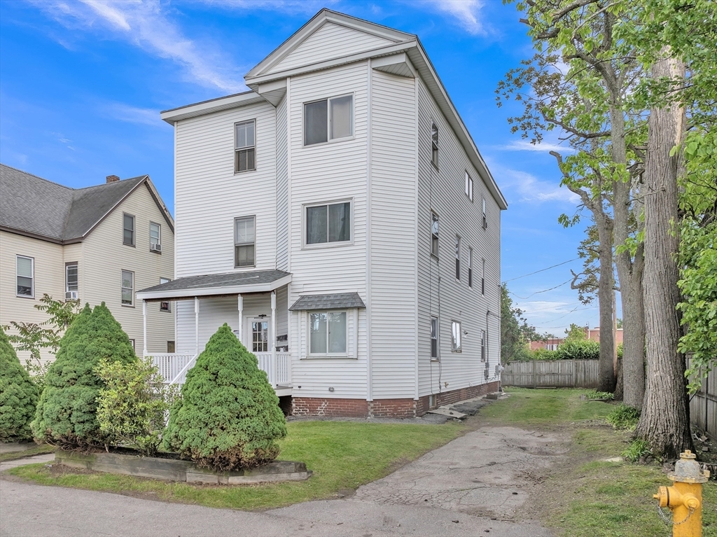 Property Photo: 11 Nixon Ave MA 01603