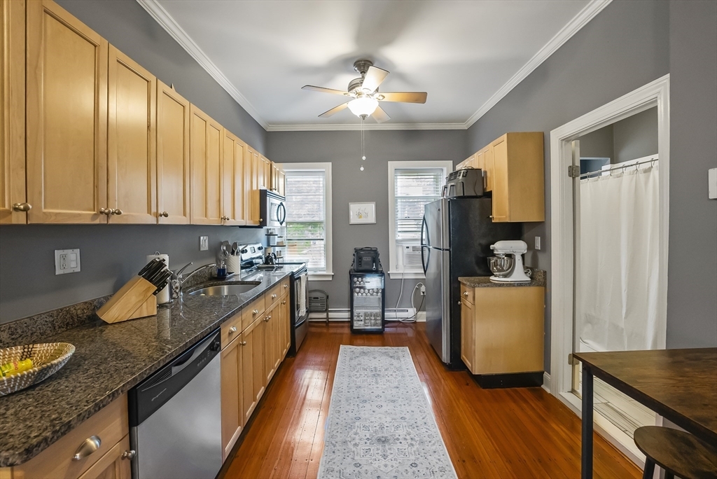 Property Photo:  291 W 3rd St 2  MA 02127 