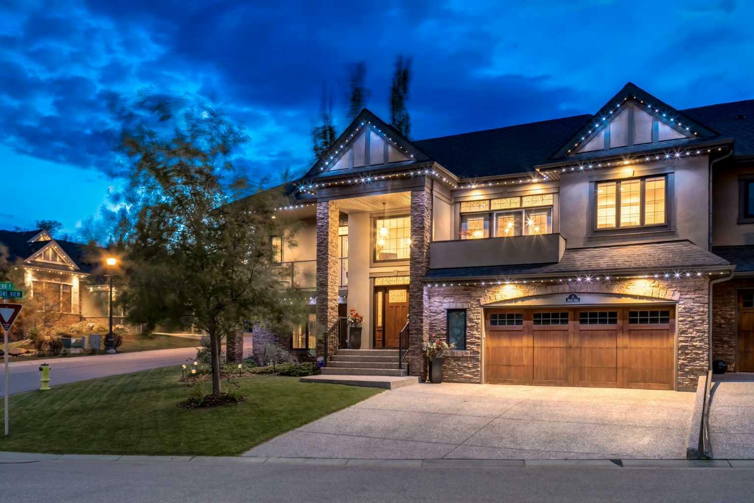 Property Photo: 3 Elmont Place SW AB T3H 0K5