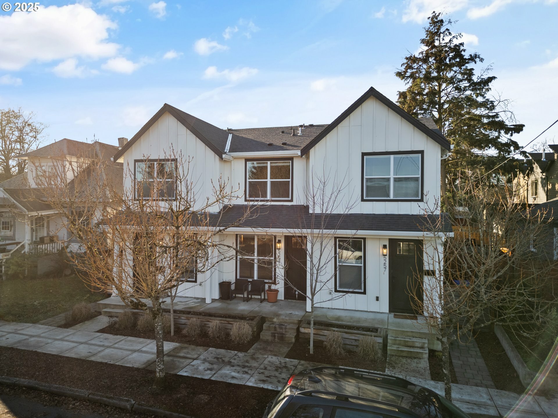 Property Photo: 5253 NE 32nd Pl OR 97211