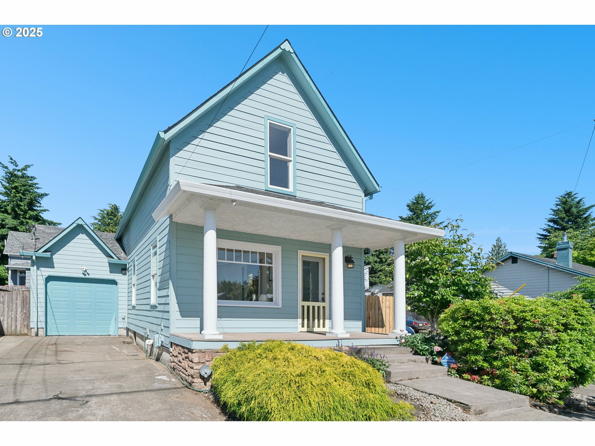 301 SE 79th Ave  Portland OR 97215 photo