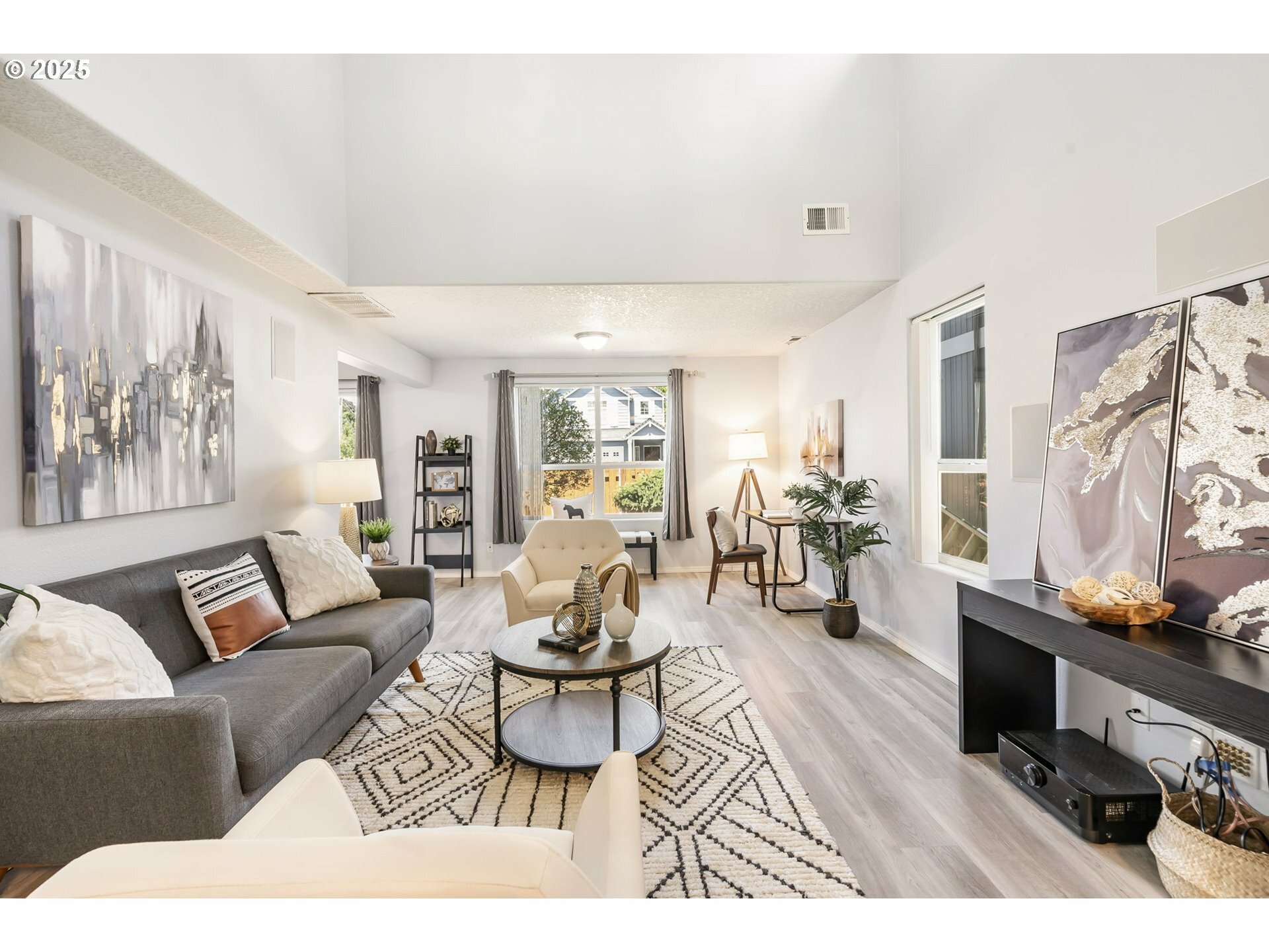 Property Photo: 20551 SW Tesoro Ct OR 97003