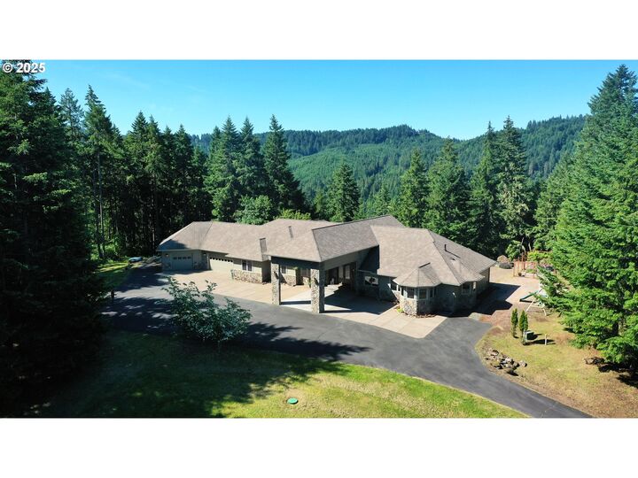 Property Photo: 85339 Svarverud Rd OR 97405