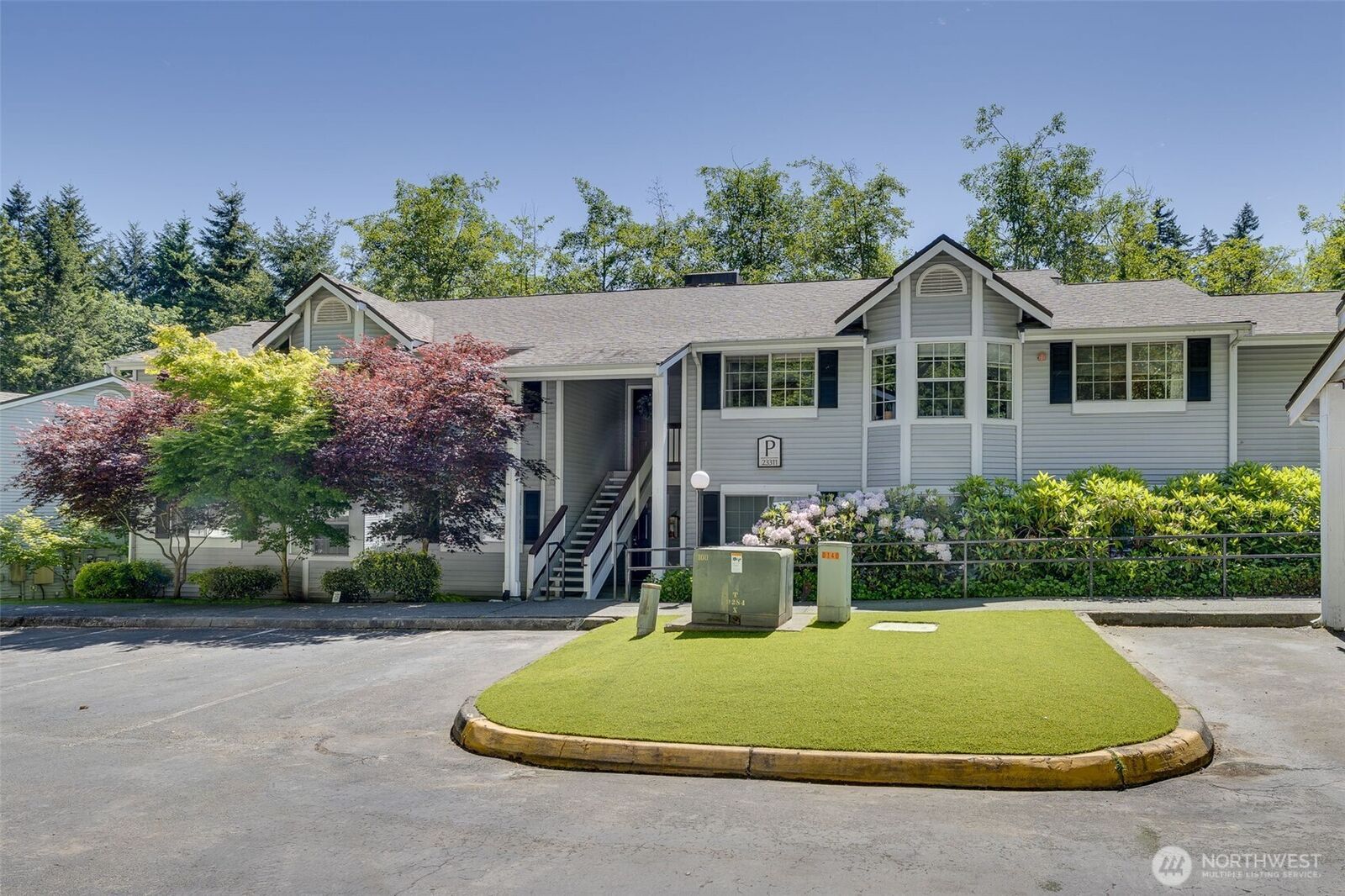 Property Photo:  23311  Cedar Way P201  WA 98043 